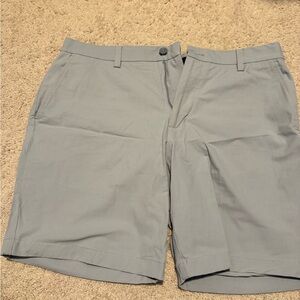 2 Pairs of Men's Vineyard Vines Performance Shorts